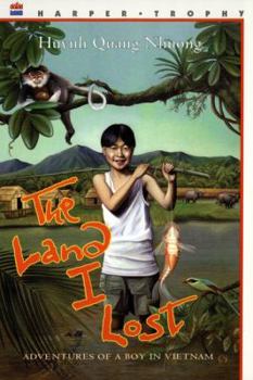 Paperback The Land I Lost: Adventures of a Boy in Vietnam Book