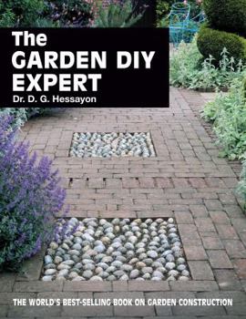Paperback The Garden DIY Expert Book