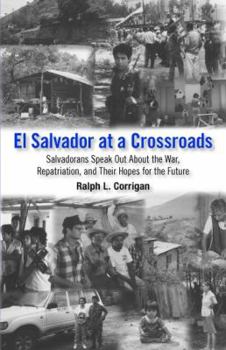 Paperback El Salvador at a Crossroads Book