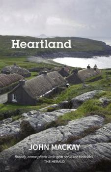 Paperback Heartland [Large Print] Book