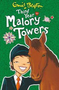 Paperback Third Year at Malory Towers Book