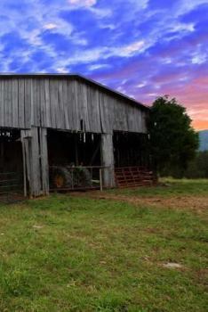 Paperback Notebook Old Rural Farm Barn Book