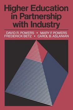 Paperback Higher Education in Partnership with Industry Book