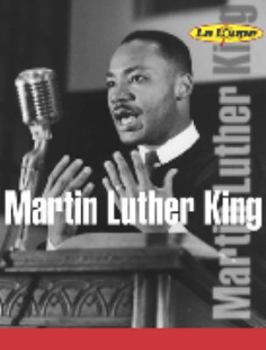 Paperback Martin Luther King (La Loupe) Book