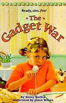 Paperback The Gadget War Book