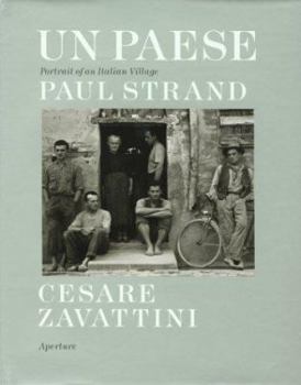 Hardcover Un Paese: Portrait of an Italian Village Book