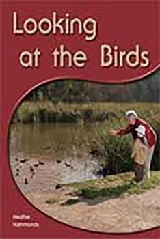 Paperback Looking at the Birds: Leveled Reader (Levels 6-7) Book