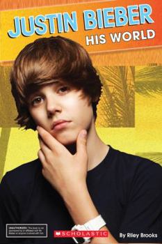 Paperback Justin Bieber: His World Book