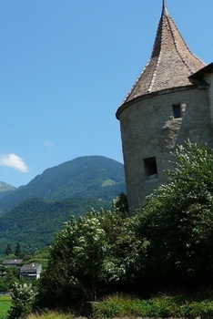 Paperback France Bucket List: Checklist of Ideas Adventures Activities Destinations in France to Create Your Own Unique Bucket List Tailored to Your Personal Tr Book