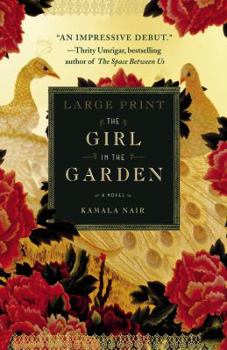 Paperback The Girl in the Garden [Large Print] Book