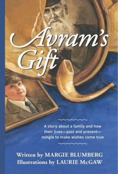 Paperback Avram's Gift: Black-and-White Illustrated Chapter Book