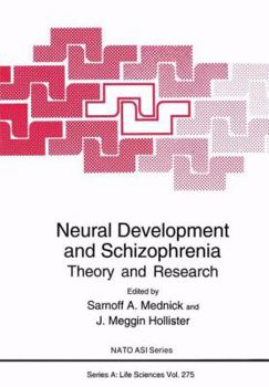 Paperback Neural Development and Schizophrenia: Theory and Research Book