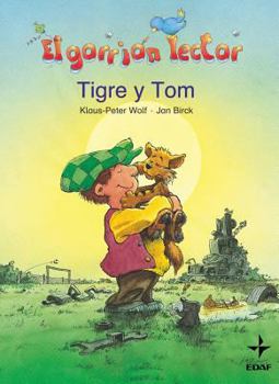 Hardcover Tigre Y Tom [Spanish] Book