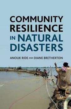 Paperback Community Resilience in Natural Disasters Book