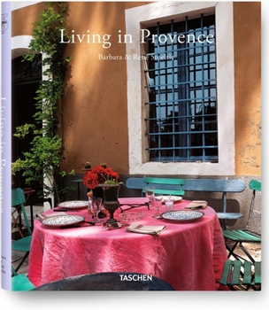 Hardcover Living in Provence/Vivre En Provence Book