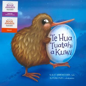 Paperback Te Hua Tuatahi a Kuwi (Kuwi the Kiwi Books) (Maori Edition) Book