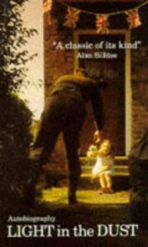 Paperback Light in the dust 1939-1960 Book