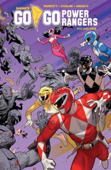 Paperback Saban's Go Go Power Rangers Vol. 5 Book