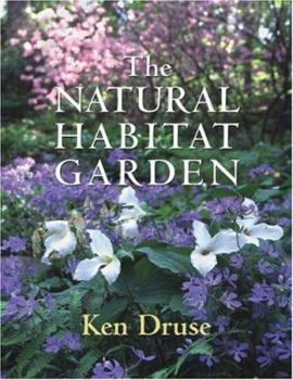 Paperback The Natural Habitat Garden Book