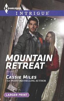 Paperback Mountain Retreat [Large Print] Book