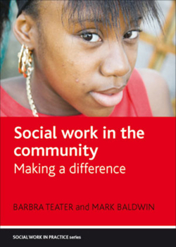 Paperback Social Work in the Community: Making a Difference Book