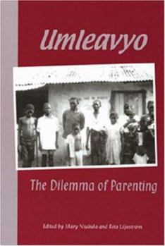 Paperback Umleavyo: The Dilemma of Parents Book
