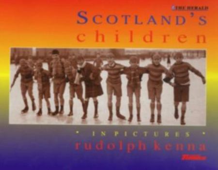 Paperback Scotland's Children in Pictures Book