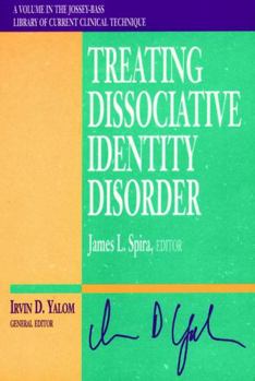 Paperback Treating Dissociative Identity Disorder Book
