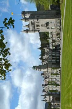 Paperback Balmoral Castle in Aberdeenshire, Scotland Journal: 150 page lined notebook/diary Book