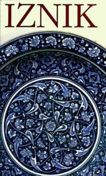 Hardcover Iznik: The Pottery of Ottoman Turkey Book