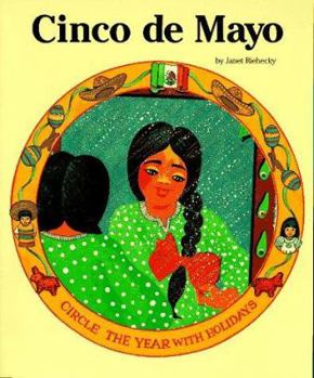 Paperback Cinco De Mayo (Circle the Year With Holidays) Book