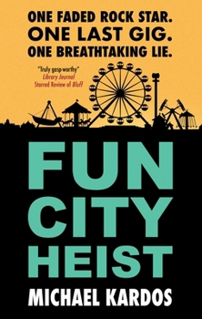 Hardcover Fun City Heist [Large Print] Book