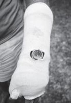 Paperback Hamburger Eyes No. 32 Book