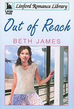 Paperback Out Of Reach [Large Print] Book