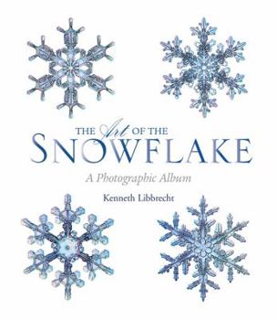 Paperback The Art of the Snowflake: A Photographic Album Book