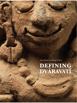 Paperback Defining Dvāravatī Book