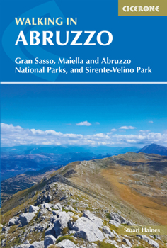 Paperback Walking in Abruzzo Book