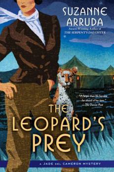 Hardcover The Leopard's Prey: A Jade del Cameron Mystery Book