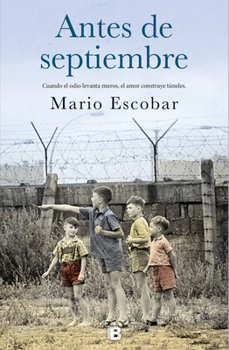 Paperback Antes de Septiembre / Before September [Spanish] Book