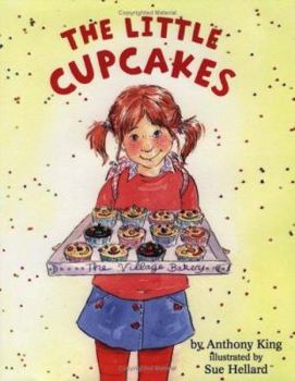 Hardcover The Little Cupcakes Book