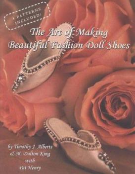 Paperback The Art of Making Beautiful Fashion Doll Shoes Book