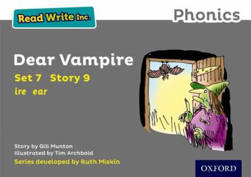 Paperback Read Write Inc. Phonics: Grey Set 7 Storybook 9 Dear Vampire Book