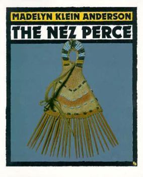 Paperback The Nez Perce [Large Print] Book