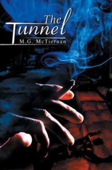 Paperback The Tunnel Book