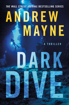 Paperback Dark Dive: A Thriller Book