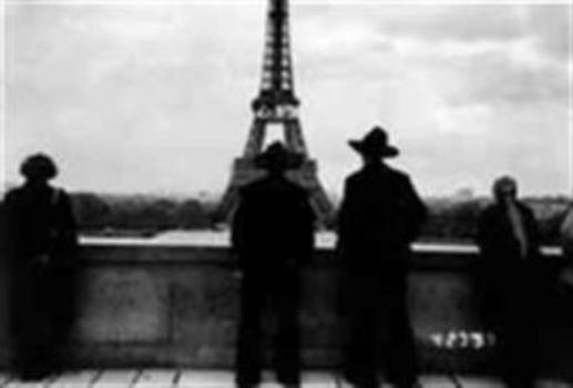 Paperback Picture Paris: Landmarks of a New Generation Book