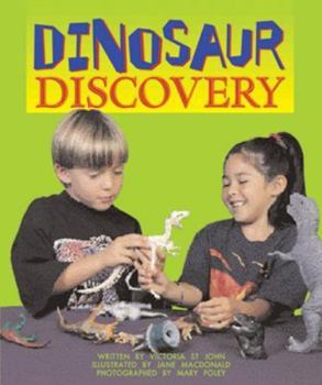 Paperback Dinosaur Discovery (Level 16) (Storysteps) Book