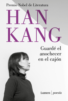 Paperback Guardé El Anochecer En El Cajón / I Put Away the Evening Inside a Drawer [Spanish] Book