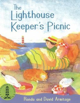 Paperback The Lighthouse Keeper's Picnic Book