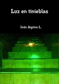 Paperback Luz en tinieblas [Spanish] Book